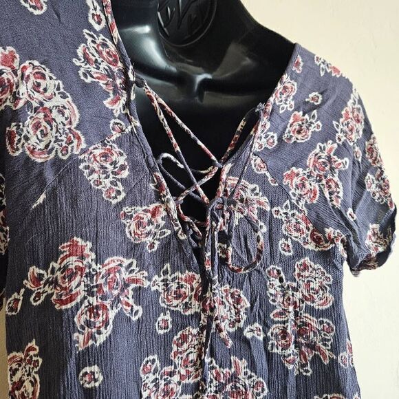 Lush Floral Blouse with Back Lace Up - Picture 5 of 8